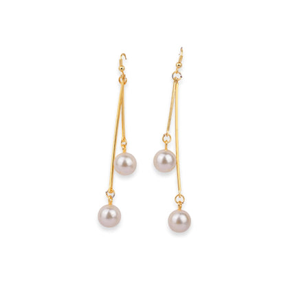 Pearl earring