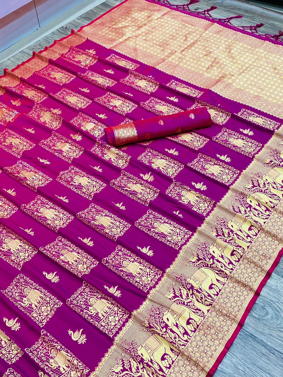Pure silk weaving saree