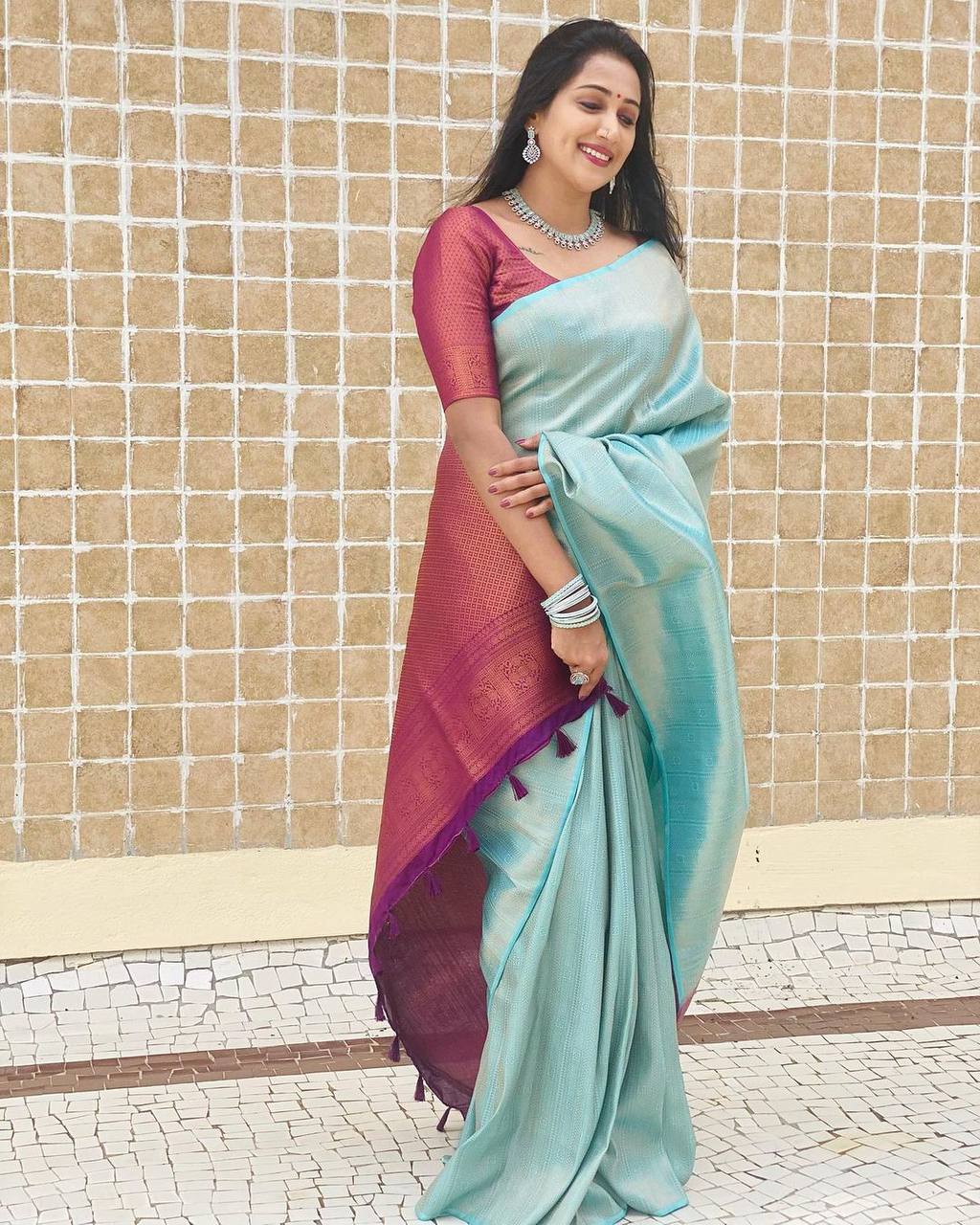 What are the latest trends in satin sarees? | by Shanmuga surya | Medium